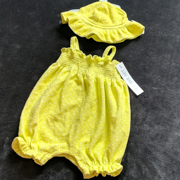 Electric Yellow & Polka Dot Romper/Hat Combo - Picture 1 of 10